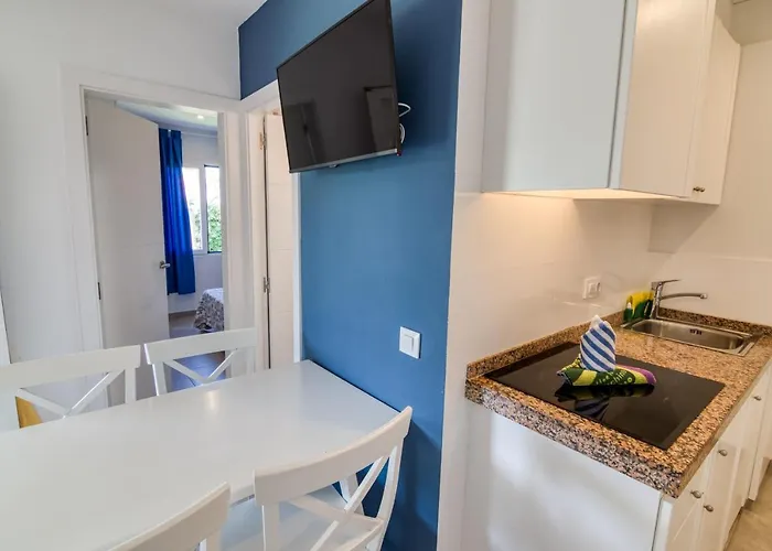 Golondrinas * Cala en Bosch